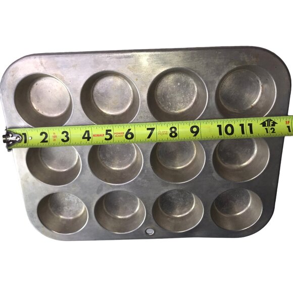 MIRRO Muffin Cupcake Pans, Set of 2 (Each has 12 Cups), Silver, Metal, Aluminum - Picture 5 of 8